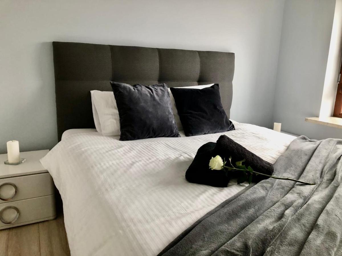 Apartment Klobucka Варшава Екстериор снимка